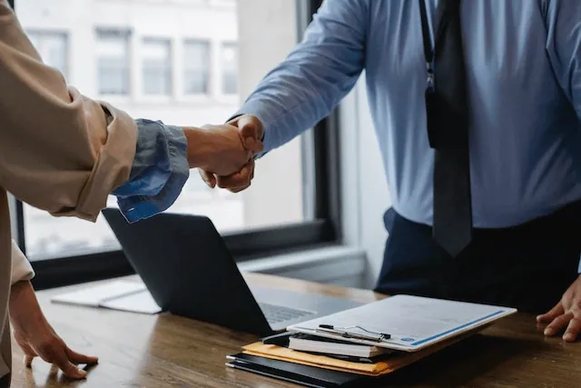Navigating the Business Landscape: Proposal vs. Contract